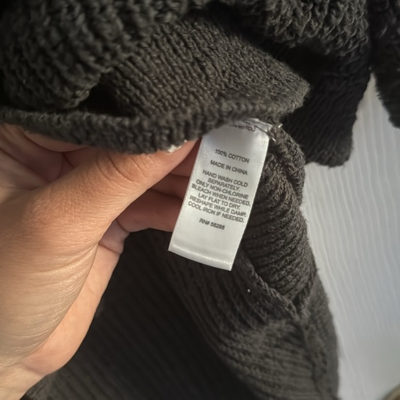 Express Sweater - Picture 10 of 10